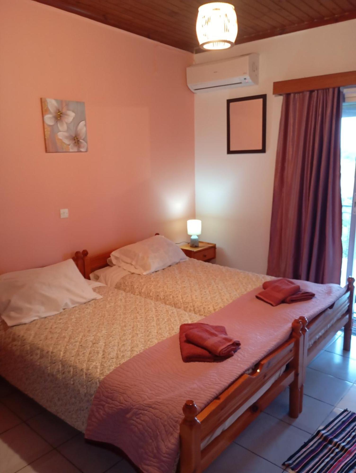 Mylonas Rooms Pandokrátor Exteriér fotografie